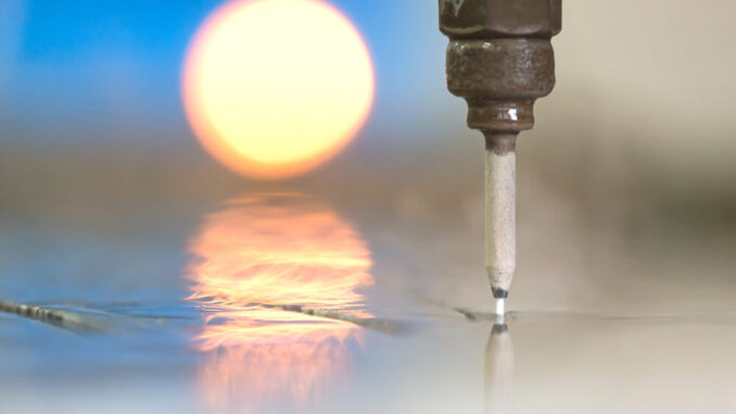 cięcie metalu wodą